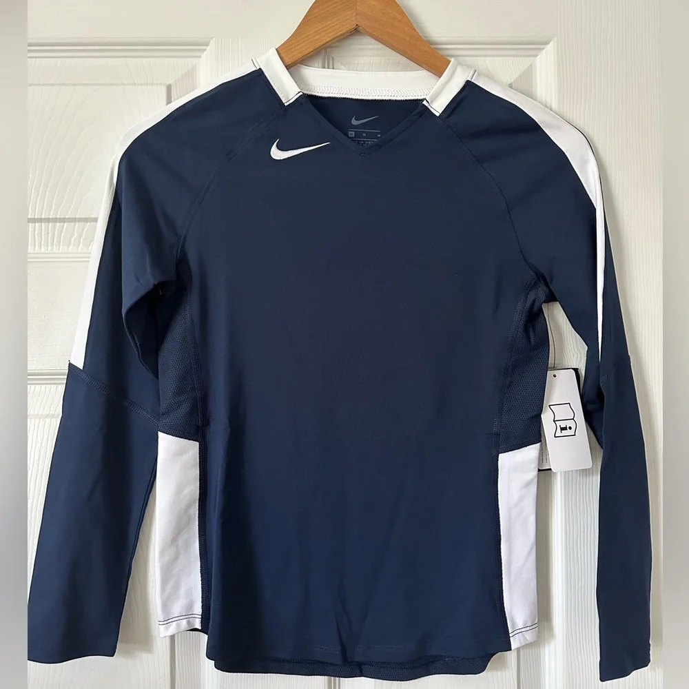 Nike NWT Girls Medium navy/white V Neck